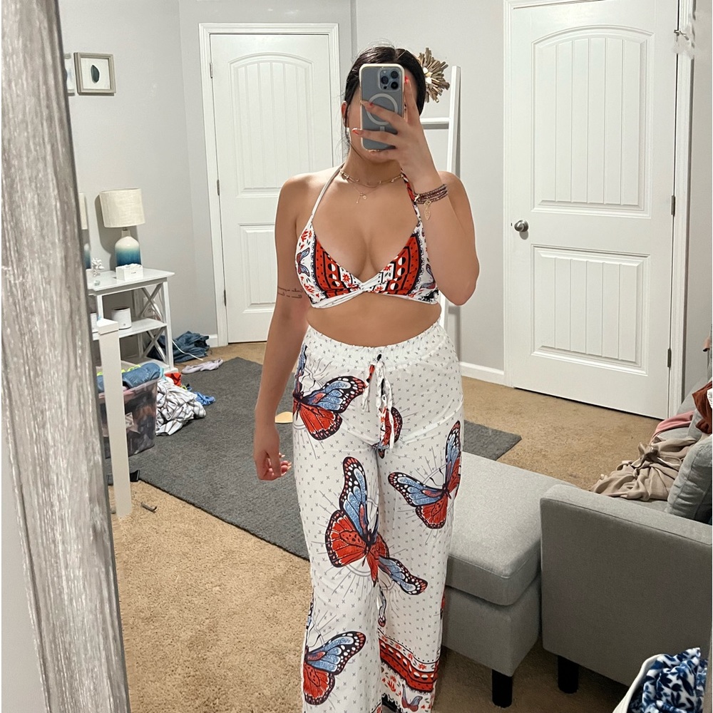 Two piece butterfly set